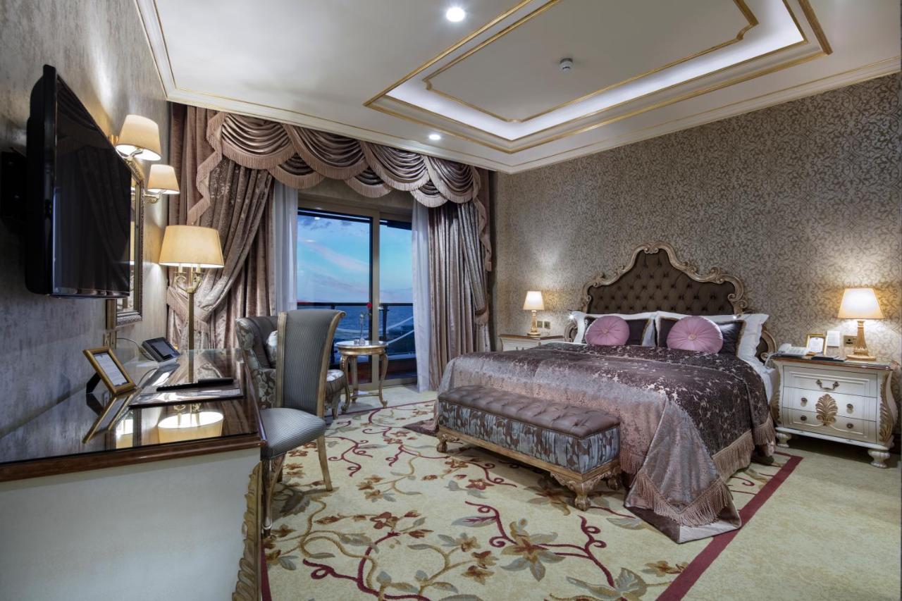 Merit Royal Premium Hotel Casino & Spa ไคริเนีย ภายนอก รูปภาพ